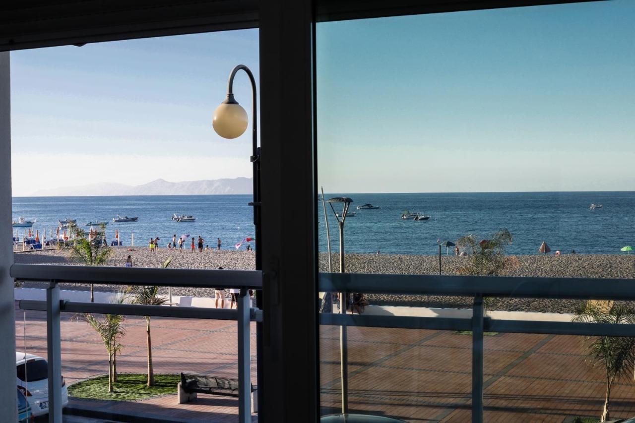 Apartment Vista Eolie Patti